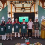 Wakil Wali Kota Surabaya Armuji Lepas Mahasiswa UMSurabaya untuk KKN Internasional di Korea Selatan