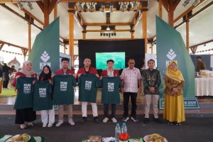 Wakil Wali Kota Surabaya Armuji Lepas Mahasiswa UMSurabaya untuk KKN Internasional di Korea Selatan