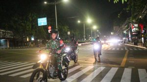TNI/Polri Gelar Patroli Skala Besar di Wilayah Jakarta Timur