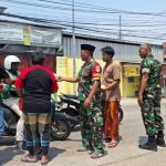 Jumat Berkah, Koramil 03/Telukpucung Bagikan 50 Paket Nasi Bungkus untuk Warga dan Pengguna Jalan