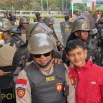 Polisi Humanis Jaga Kondusivitas Demo Mahasiswa dan Masyarakat di DPR/MPR