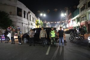 Patroli Harkamtibmas Tanjung Perak, Polisi Surabaya Perketat Pengawasan dari Gangster hingga Balap Liar