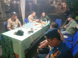 Danramil Jatinegara Pimpin Patroli Gabungan Tiga Pilar di Cipinang Besar Utara