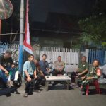 Babinsa Koramil 02/Sawah Besar Gelar Patroli dan Pos Kamling Bersama Tiga Pilar