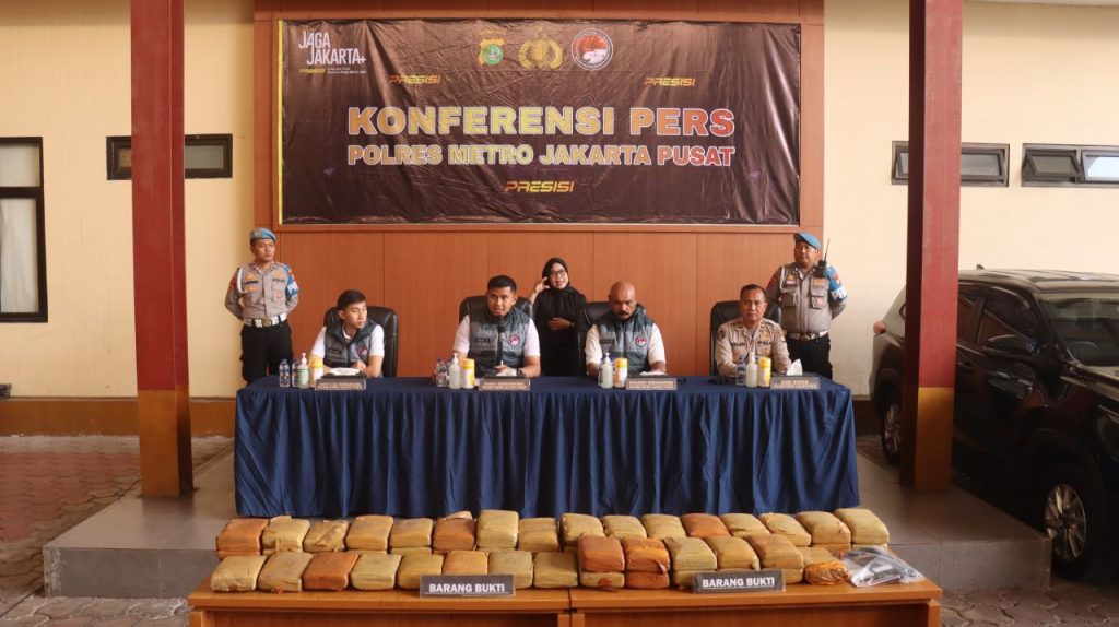 Dua Pria di Cakung Simpan 53 Kg Ganja, Polisi Duga Jaringan dari Aceh