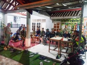 Danramil 04/Jatiasih Pimpin Patroli Malam Tiga Pilar, Ajak Warga Perkuat Siskamling untuk Ciptakan Kamtibmas Kondusif