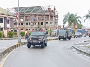 Jelang HUT ke-80 TNI, Kodim 1710/Mimika Bersama GM FKPPI dan Pemuda Kerukunan Gelar Patroli Wilayah