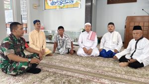 Babinsa Jatimelati Komsos dengan Tokoh Agama, Pererat Silaturahmi dan Kokohkan Semangat Gotong Royong