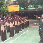 Danramil 04/Jatiasih Bekali Siswa SMPIT Darul Maza dengan Wasbang dan Pendidikan Karakter pada Kegiatan LDKS