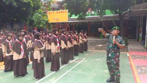 Danramil 04/Jatiasih Bekali Siswa SMPIT Darul Maza dengan Wasbang dan Pendidikan Karakter pada Kegiatan LDKS