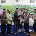 Cegah Curanmor, Kapolres Tanjung Perak Bagikan Kunci Ganda dan Dorong Warga Surabaya Aktif Jaga Lingkungan