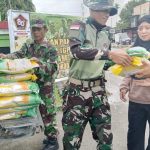 Jaga Kestabilan Harga Beras, Babinsa Dari Kodim 1710/Mimika Bekerja Sama dengan Perum Bulog Terus Menjual Beras SPHP