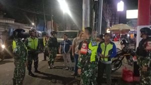 Babinsa Koramil 02/Pondok Gede Gandeng Tiga Pilar dan Komduk, Ajak Warga Aktif Siskamling