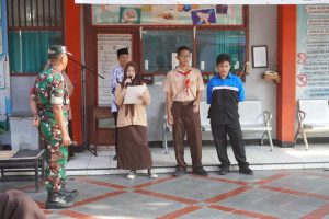 Usai Upacara Hari Kesaktian Pancasila, Babinsa Kota Baru Edukasi Wawasan Kebangsaan di SMK Bina Siswa Utama