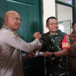 Penuh Kejutan, Forkopimcam Kunjungi Koramil 02/Pondok Gede Rayakan HUT ke-80 TNI