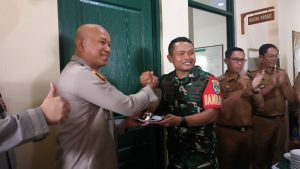Penuh Kejutan, Forkopimcam Kunjungi Koramil 02/Pondok Gede Rayakan HUT ke-80 TNI