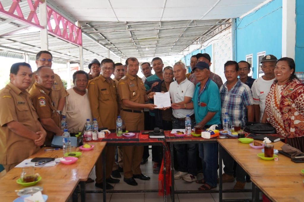 Warga Parparean Hibahkan 25.000 M2 untuk Pembangunan SMA Negeri Porsea