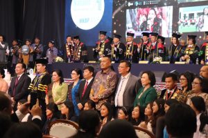 Bupati Toba Meriahkan Dies Natalis UHN ke-71 dan HUT HKBP ke-164