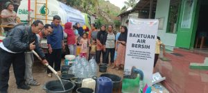 PLN Indonesia Power dan Rumah Zakat Salurkan 100 Ribu Liter Air Bersih untuk Warga Terdampak Kekeringan di Gunungkidul