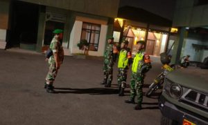Babinsa Koramil 01/Kranji Bersama Tiga Pilar Gencarkan Patroli Malam