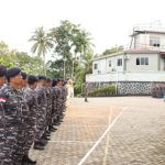 Rumkital Dr. Midiyato Suratani Gelar Apel Khusus Hari Kesehatan Angkatan Laut Tahun 2025
