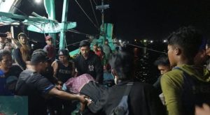 Nelayan Muda Asal Lamongan Tewas Mendadak Saat Melaut di Perairan Bawean