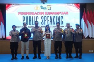 Polres Jakut Latih Public Speaking, Tingkatkan Citra Humanis dan Profesional