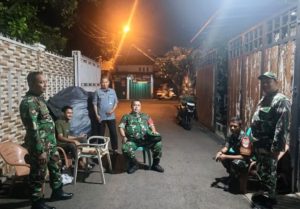 Babinsa Kranji Bersama Tiga Pilar Gelar Patroli Malam Jaga Kamtibmas