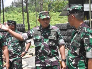 Pangdam XVII/Cenderawasih Tinjau Pos Satgas Pamtas, Dandim 1710/Mimika Dampingi