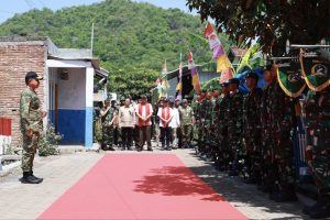 Panglima TNI Dampingi Menhan RI Tinjau Yonif 835/Samota Yudha Bhakti di Sumbawa