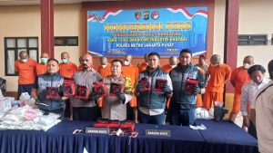 Polres Metro Jakarta Pusat Gagalkan Penyelundupan 12 Kg Sabu Jaringan Aceh–Malaysia di Tol Cikampek