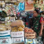 Babinsa Bekasi Pantau Harga Sembako Jaga Stabilitas Ekonomi