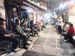 Babinsa Grogol Utara Galakkan Poskamling Warga