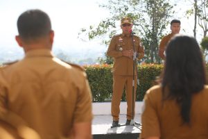 Bupati Taput JTP Hutabarat Pimpin Apel Gabungan: “Berpikir Out of The Box