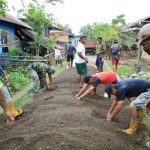 Satgas TMMD & Warga Bergotong Royong Perbaiki Jalan Desa, Bukti Nyata Kepedulian TNI untuk Rakyat