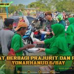 Hangatkan Pagi Warga Rawa Badak, Prajurit dan Persit Yonarhanud 6/BAY Bagikan Sarapan Gratis
