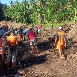 Satgas TMMD 126 Kodim 1505/Tidore dan Warga Tanam Jagung Tingkatkan Ketahanan Pangan