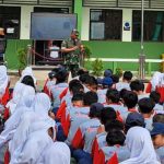 Babinsa Cikiwul Tanamkan Nilai Disiplin dan Nasionalisme di LDKS SMPN 49 Bekasi