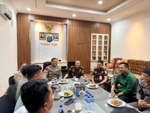 Kajari Toba Jalin Silaturahmi Strategis ke Polres Toba