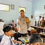 SMK Islam 1 Blitar Terima MPG Perdana Langsung Didampingi Oleh Kapolresta Blitar.