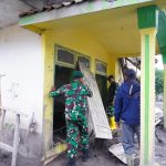 Kostrad dan Koramil Pronojiwo Bertaruh Nyawa di Zona Merah, Lakukan Assessment Risiko Erupsi Semeru