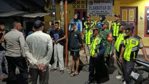 Ciptakan Keamanan Wilayah, Kodim 0505/Jakarta Timur Gelar Patroli & Siskamling Keliling Bersama Komduk di Cipayung