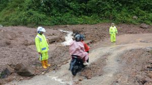 Polri Kerahkan Personel Membantu Warga Terdampak Bencana Di Sumatera Utara