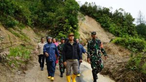 Bupati Taput Tinjau Banjir Bandang Adiankoting: Akses Taput–Tapteng Lumpuh Dua Hari