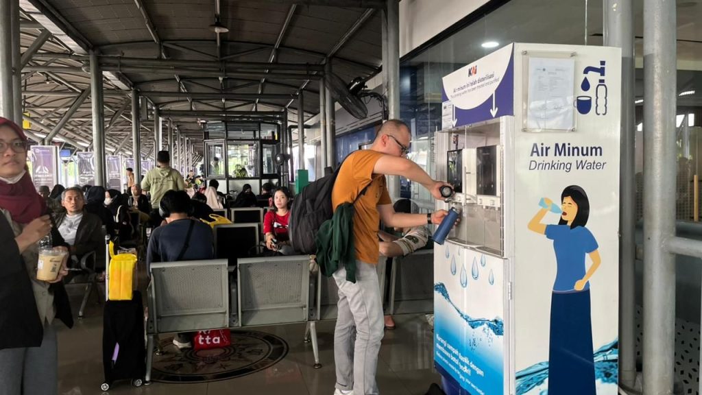 Kampanye Ramah Lingkungan: KAI Daop 8 Surabaya Genjot Gerakan Bawa Tumbler dan Jaga Barang Bawaan