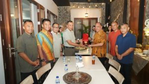 Danrem 052/Wkr Lakukan Kunjungan Kehormatan ke Letjen TNI (Purn) Marciano Norman Jelang HUT ke-76 Kodam Jaya