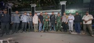 Wujudkan Lingkungan Aman dan Kondusif, Koramil 07/Cipayung dan Komduk Gelar Patroli/Siskamling Keliling
