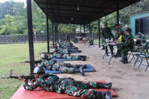 Asah Profesionalisme, Prajurit Makorem 052/Wkr Gelar Latihan Menembak Senjata Ringan