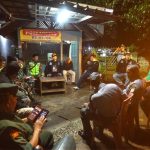 Patroli Terpadu Koramil 02/Pondok Gede Bersama Komduk Perkuat Siskamling dan Antisipasi Kamtibmas di Wilayah