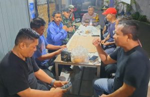 Cegah Aksi Kriminalitas, Kodim 0505/JT Bersama Komduk Gelar Patroli/Siskamling Keliling di Ciracas